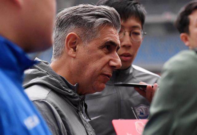 开云体育入口-雄狮醒了？沧州近五轮首胜 被质疑外援成靠谱前锋？